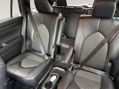 Used 2023 Toyota Highlander XSE AWD/4WD image 13