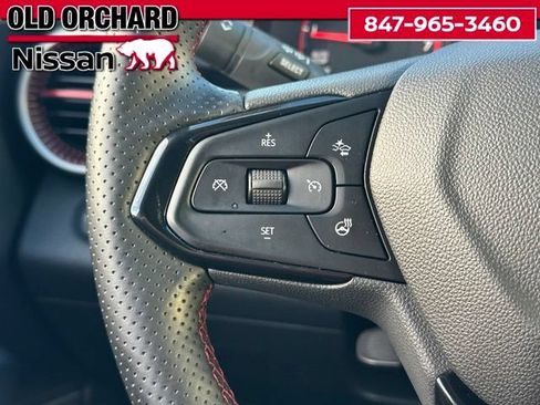 Used 2025 Chevrolet Trax RS w/ Driver Confidence Package FWD image 17