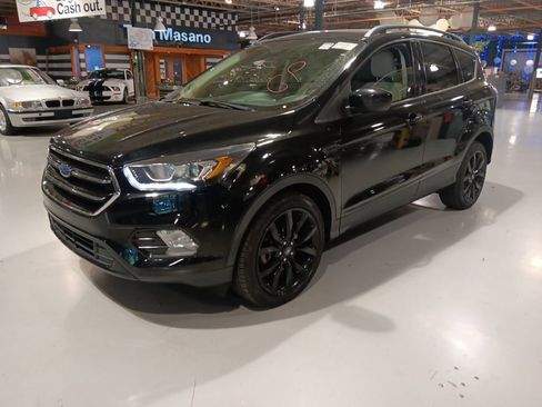 Used 2018 Ford Escape SEL w/ SEL Sport Appearance Package AWD/4WD image 9