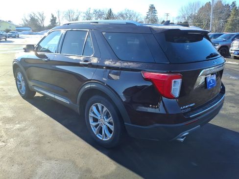 Used 2023 Ford Explorer Limited w/ Limited Technology Package image 3