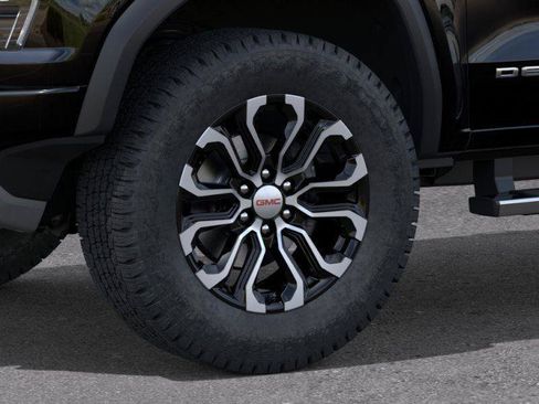 New 2026 GMC Canyon Denali AWD/4WD image 9