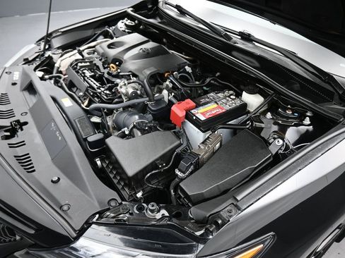 Used 2022 Toyota Camry XSE image 46