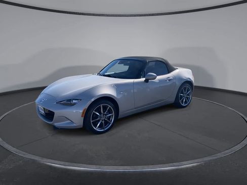 Used 2023 MAZDA MX-5 Miata Grand Touring image 4