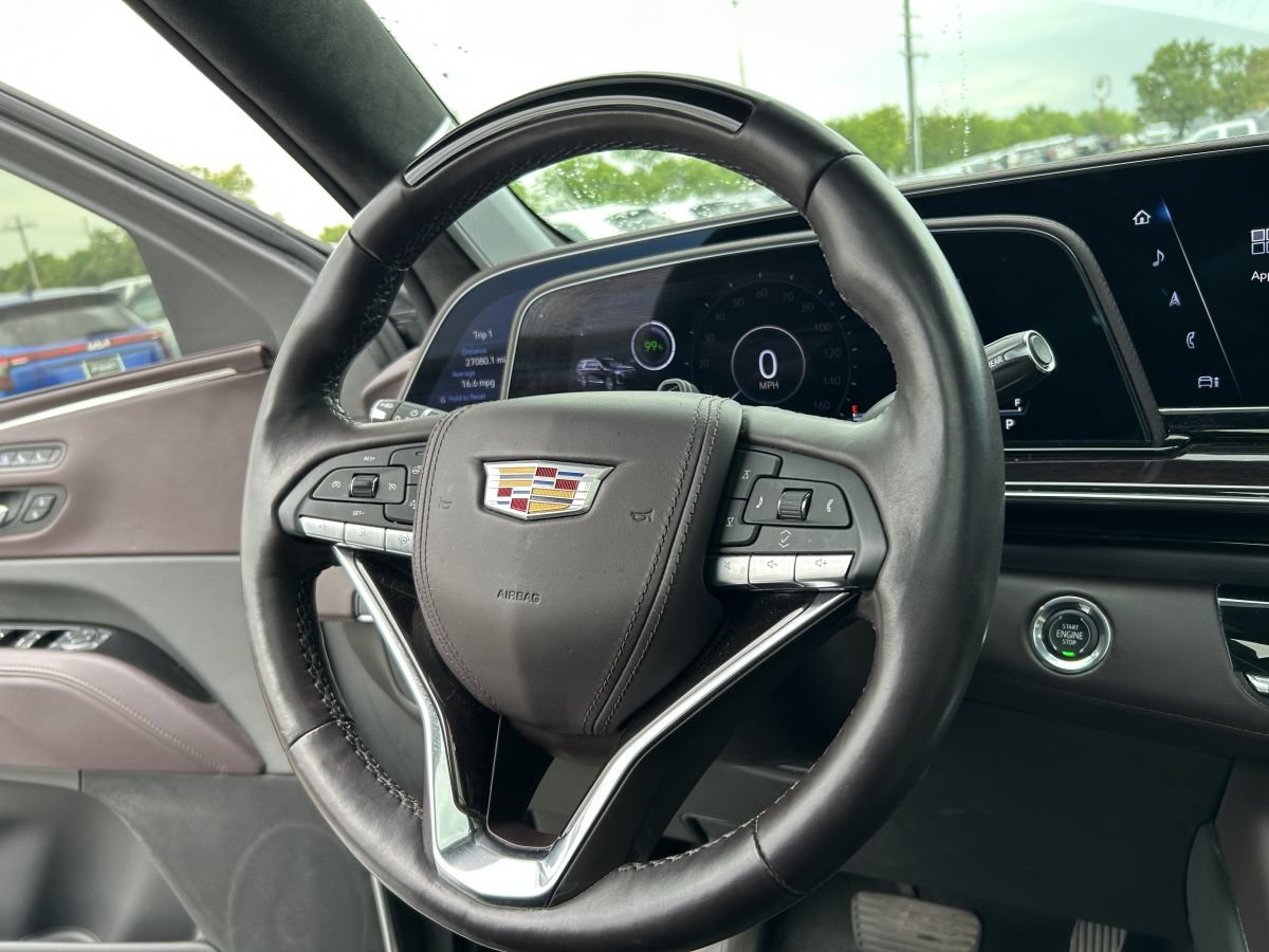 Used 2023 Cadillac Escalade Sport Platinum w/ LPO, ONYX Package AWD/4WD image 9