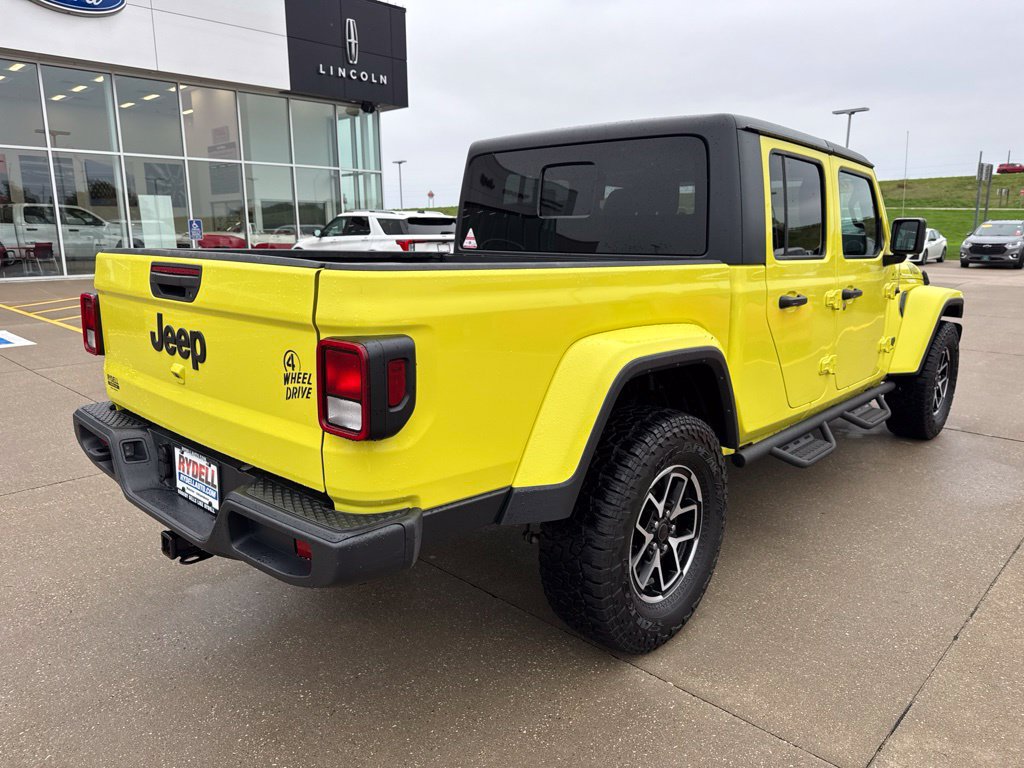 Used 2023 Jeep Gladiator Sport AWD/4WD image 27