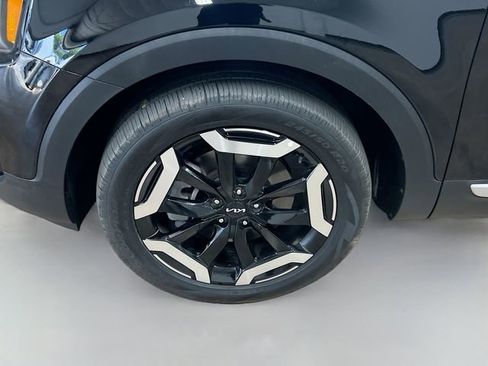 Used 2024 Kia Telluride EX w/ EX Captain's Chair Package image 35