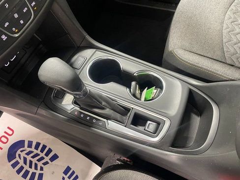 Used 2024 Chevrolet Equinox LT image 17