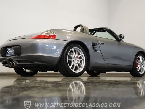 Used 2004 Porsche Boxster S image 16