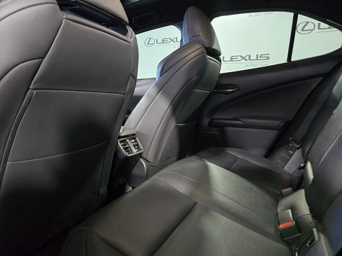 Used 2019 Lexus UX 200 F Sport image 26