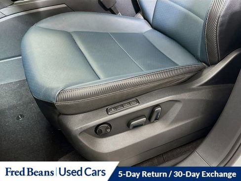 Used 2022 Volkswagen Atlas Cross Sport SEL R-Line image 19