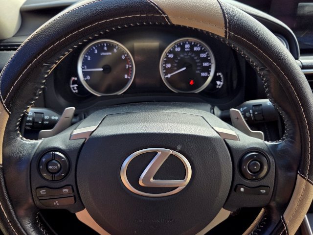 Used 2016 Lexus IS 200t RWD image 18