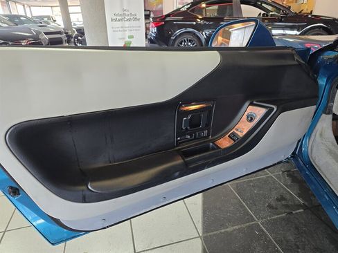 Used 1995 Chevrolet Corvette Coupe image 7