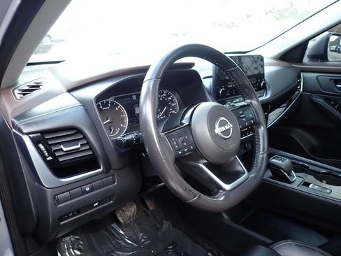 Used 2022 Nissan Rogue SL w/ SL Premium Package image 14