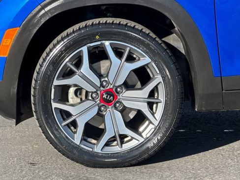 Used 2021 Kia Seltos S image 25