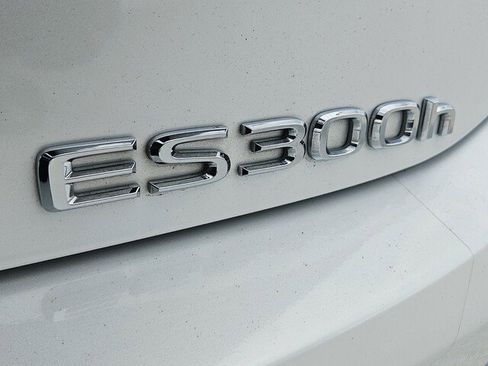 Used 2023 Lexus ES 300h w/ Premium Package FWD image 37