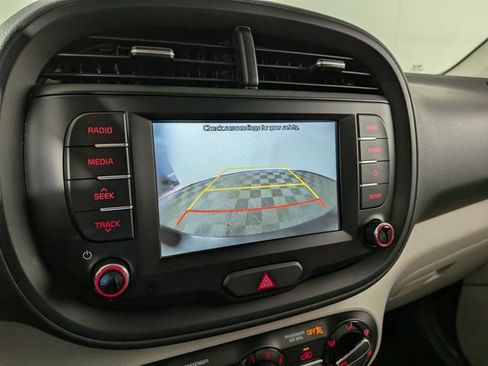 Used 2021 Kia Soul LX FWD image 8