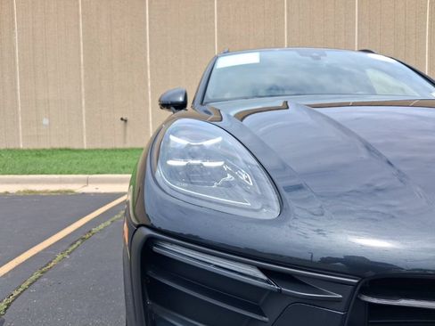 Certified 2026 Porsche Macan AWD/4WD image 22