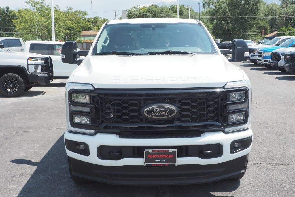 Used 2025 Ford F350 Lariat w/ Black Appearance Package AWD/4WD image 2