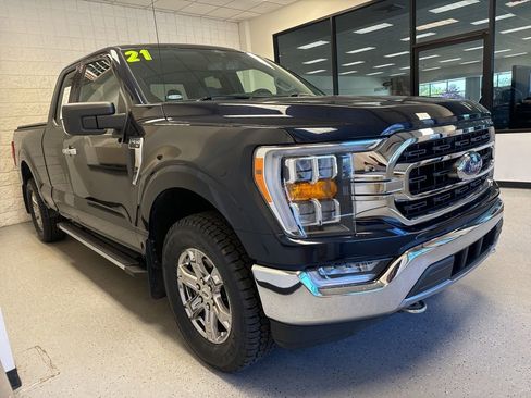 Used 2021 Ford F150 XLT w/ Equipment Group 302A High AWD/4WD image 8