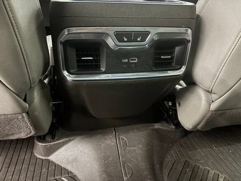 Used 2023 Chevrolet Silverado 1500 LTZ AWD/4WD image 18