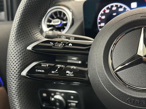 Used 2026 Mercedes-Benz GLA 250 4MATIC image 26