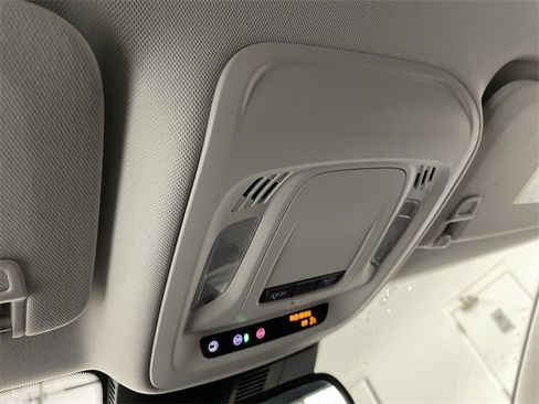 Certified 2025 Buick Envision Sport Touring image 28