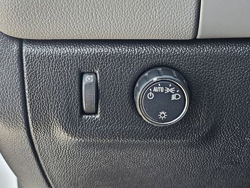 Used 2021 Chevrolet Colorado W/T w/ Custom Special Edition image 28