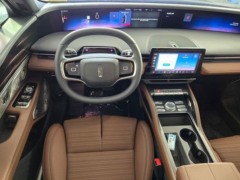 New 2026 Lincoln Nautilus Reserve image 9