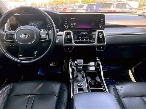 Used 2021 Kia Sorento SX image 7