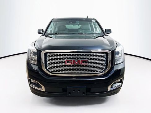 Used 2017 GMC Yukon Denali w/ Open Road Package image 2