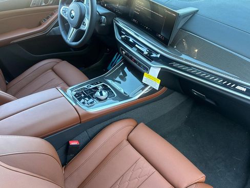 New 2026 BMW X7 M60i image 27