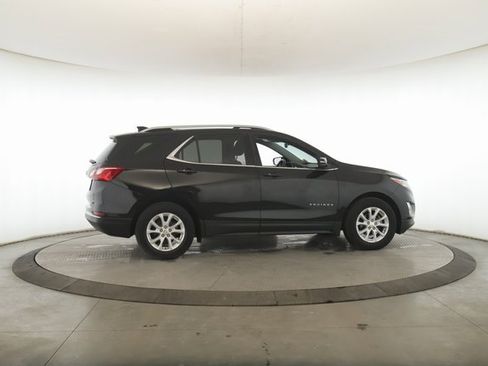 Used 2018 Chevrolet Equinox LT w/ Sun & Infotainment Package image 6