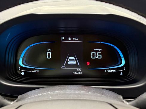 Used 2023 Hyundai Venue SEL image 30