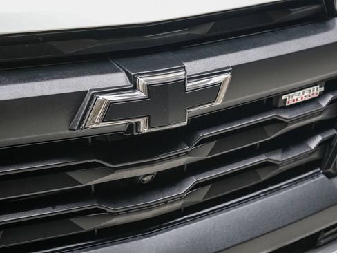 Used 2025 Chevrolet Colorado Trail Boss AWD/4WD image 9