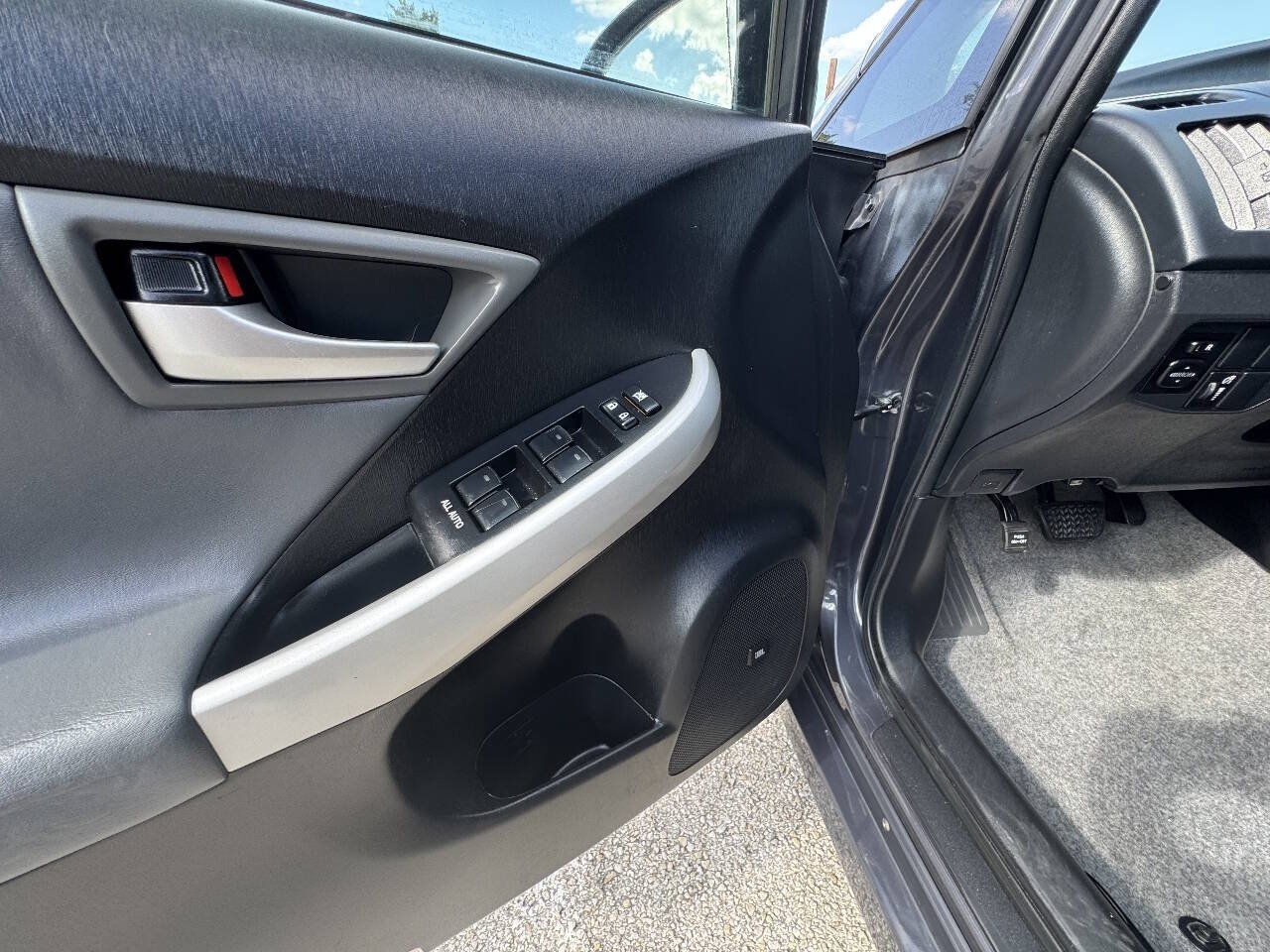 Used 2014 Toyota Prius Four FWD image 16