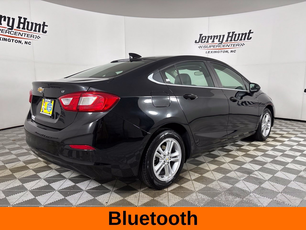 Used 2018 Chevrolet Cruze LT w/ LT Fleet Convenience Package FWD image 6