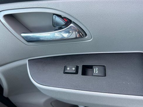 Used 2016 Honda Odyssey SE image 20