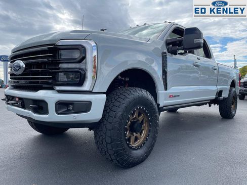 Used 2025 Ford F350 Platinum image 1