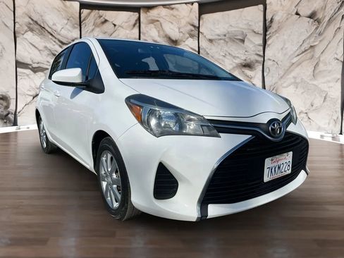 Used 2015 Toyota Yaris LE image 3