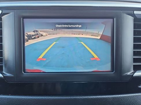 Used 2024 Chrysler Voyager LX image 41