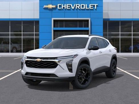 New 2026 Chevrolet Trax LT w/ Midnight Edition image 6
