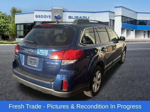 Used 2011 Subaru Outback 2.5i Limited AWD/4WD image 5
