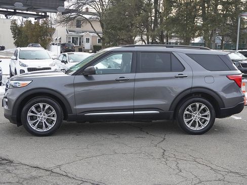 Used 2022 Ford Explorer XLT w/ Equipment Group 202A image 20