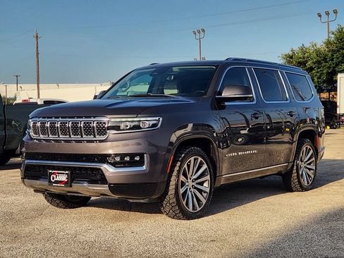 Used 2022 Jeep Grand Wagoneer Series II w/ Convenience Group III AWD/4WD image 3