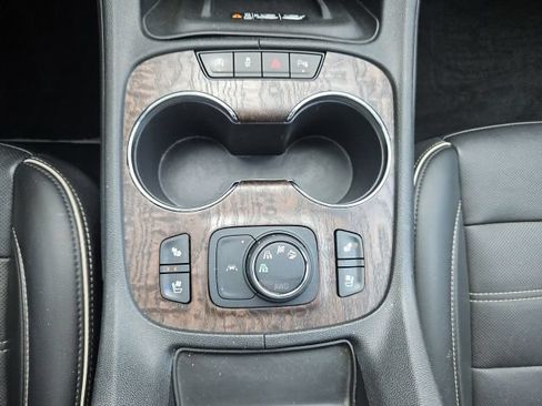 Used 2021 GMC Acadia Denali w/ LPO, Floor Liner Package AWD/4WD image 19