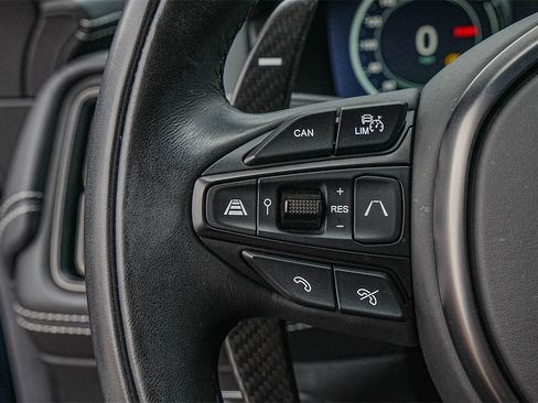 Used 2023 Aston Martin DBX 707 image 23