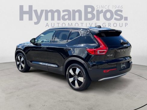 Used 2019 Volvo XC40 T5 Momentum image 5