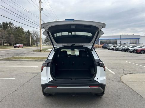 Certified 2026 Chevrolet Equinox LT w/ Convenience Package II image 5