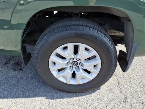 Certified 2022 Nissan Frontier SV w/ Technology Package image 4