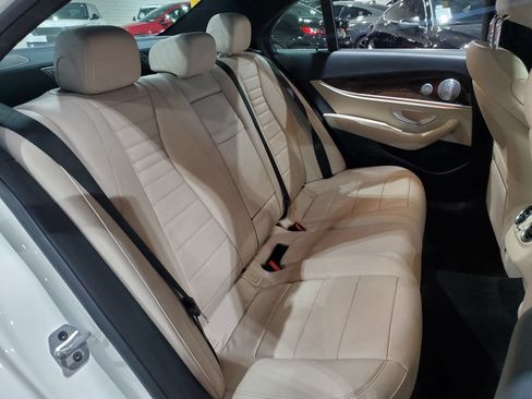 Used 2020 Mercedes-Benz E 350 Sedan image 23